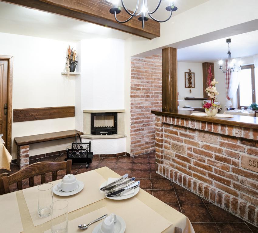 Penzion Moravsky Sommelier Valtice Buitenkant foto