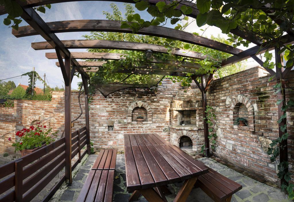 Penzion Moravsky Sommelier Valtice Buitenkant foto